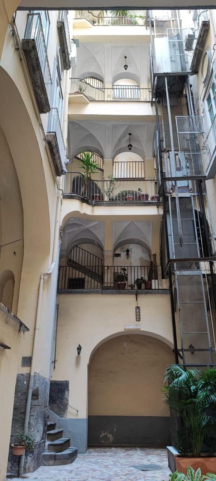 La Chicca Appartamento Intero Nei Quartieri Spagnoli Napoli Bagian luar foto