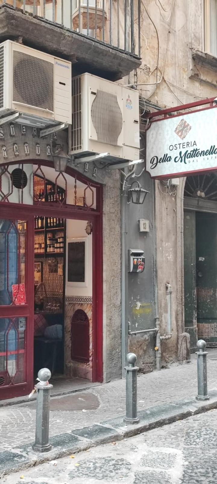 La Chicca Appartamento Intero Nei Quartieri Spagnoli Napoli Bagian luar foto